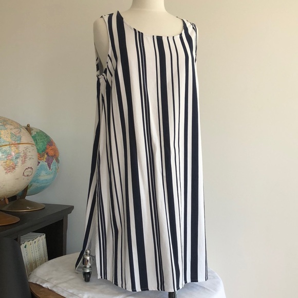 Tops - 1X Jules & Leopoldo Tunic Top